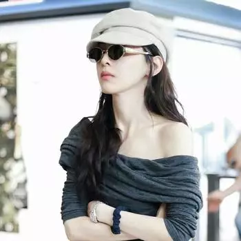 Zhang Ruonan s same fashion letter cap, women s face small octagonal hat, British versatile temperament newsboy hat Average size (56-59cm) легкие хаки