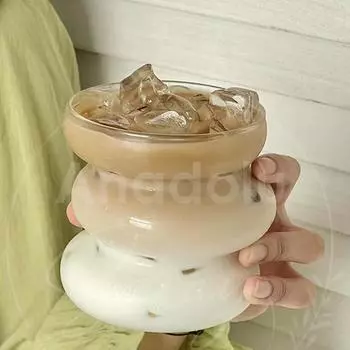 Жаростойкий боросиликатный стакан в скандинавском стиле с асимметричной полоской | Кофейный и презентационный коктейльный бокал