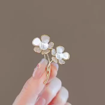 Жемчужная брошь-цветок для женщин, дизайнерский корсаж для костюма Sense Niche, осенне-зимнее пальто со стразами, аксессуары для выреза
