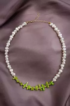 Жемчужное ожерелье из зеленого натурального камня