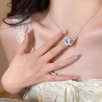 Жемчужное ожерелье с бабочкой Женское Высококлассное Легкое Роскошное Цепочка для свитера Осенне-зимние аксессуары