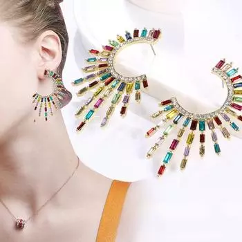 Женщины C-образные нерегулярные серьги-гвоздики со стразами и подсолнечником, ювелирные изделия чёрный