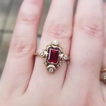 Женщины кольцо квадратный красный искусственный драгоценный камень ювелирные изделия гальванические стразы палец кольцо US 10 золотистый