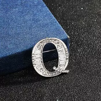 Женщины Нагрудник Броши Значок Булавки для пальто Модные буквы Значимые инициалы Имя Аксессуары