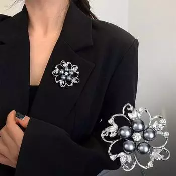 Женская брошь с цветком из искусственного жемчуга и стразами из сплава, противоскользящая сумка на плечо, костюм, воротник пальто, шляпа, булавка для одежды, вечеринка, выпускной вечер, невеста, свадьба белый