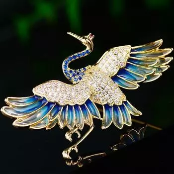 Женская брошь в виде птицы в виде хрустального журавля со стразами на лацкане в подарок на свадьбу розовый