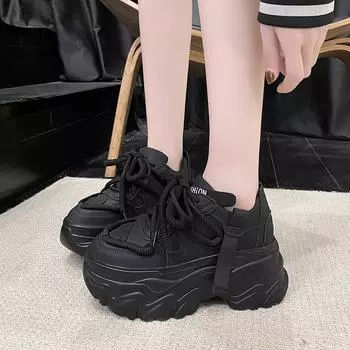 Женская дышащая обувь на танкетке, повседневная обувь, кроссовки для ходьбы, осенняя обувь на высокой платформе и массивной подошве 39 чёрный
