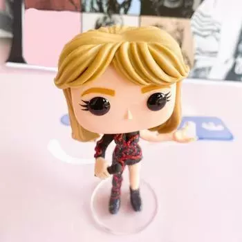 Женская фигурка певицы с большой головой для девочек, статуя из смолы, скульптура, фигурка, украшение, игрушка для домашнего офиса, украшение для рабочего стола, подарок на память для любителей музыки 13cm L