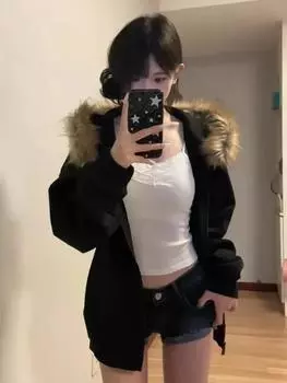 Женская флисовая кофта с капюшоном и черным меховым воротником в стиле ретро, осень-зима 2024, новая куртка-ветровка свободного размера Lazy Wind M 90-55 kg чёрный