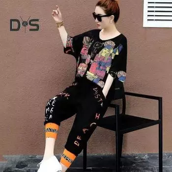 Женская футболка, комплект из 2 шт./компл., комплект брюк в стиле хип-хоп с принтом и V-образным вырезом, топ с короткими рукавами, укороченные брюки с ремешками на щиколотке, уличная одежда, дорожная повседневная одежда M красный