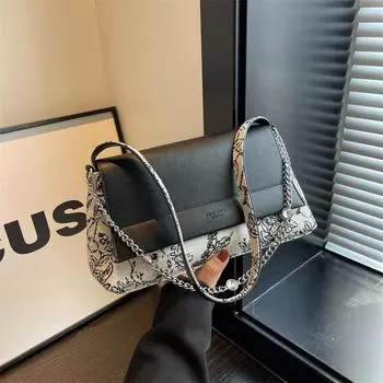 Женская контрастная сумка подмышки с вышитым узором, новинка 2023 года, модная маленькая сумка через плечо, маленькая сумка для пригородных поездок чёрный