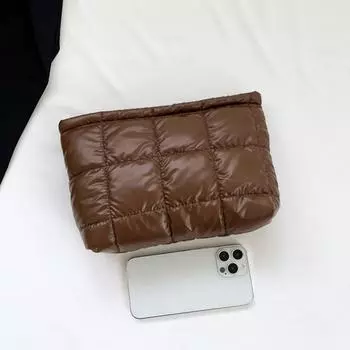 Женская косметичка, мягкая стеганая косметичка, большая вместительная косметичка-органайзер, однотонная стеганая косметичка белый