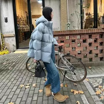 Женская куртка-пуховик с капюшоном, средней и длинной длины, зимняя мода 2024 года, утолщенная однотонная куртка на молнии S небесно-голубой