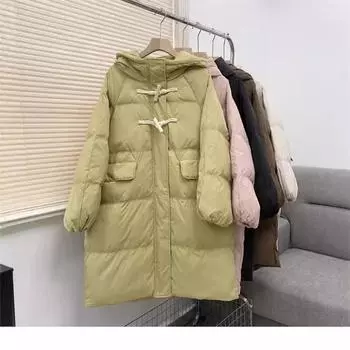 Женская куртка-пуховик средней и длинной длины 2024 года, зимняя новая корейская версия, выше колена, с роговой пряжкой, свободная, с капюшоном, утолщенная, белая, на утином пуху S