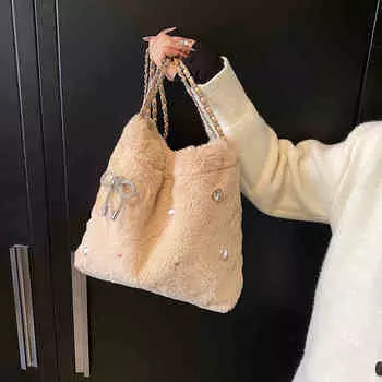 Женская квадратная сумка из овечьей шерсти большой вместимости, актуальные модные сумки через плечо для женщин, сумка через плечо с дуговыми заклепками