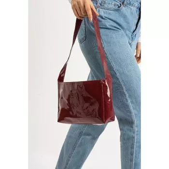 Женская лакированная кожаная сумка бордового цвета