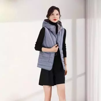 Женская легкая термокуртка без рукавов с капюшоном из белого утиного пуха, универсальная двусторонняя шикарная жилетка M чёрный