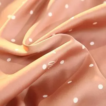 Женская летняя ночная рубашка из ледяного шелка, сексуальная кружевная пижама в горошек с v-образным вырезом L розовый