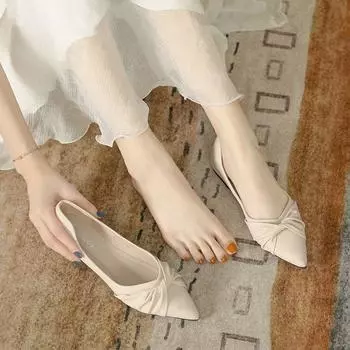 Женская летняя обувь с острым носком для женщин 2024 года, удобные и элегантные офисные белые туфли на плоской подошве, повседневные туфли на распродаже в интернет-магазине Fashion 35