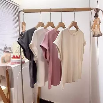 Женская летняя однотонная свободная футболка с закатанными рукавами M миндальный/бежевый