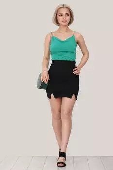 Женская мини-юбка с разрезом