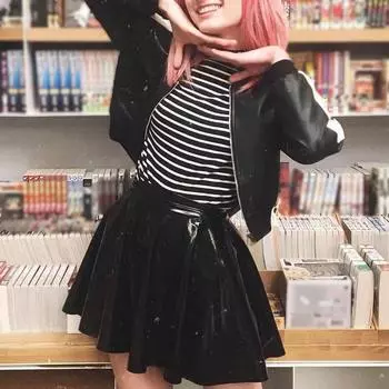 Женская мини-юбка с высокой талией, зеркальная глянцевая поверхность, короткая юбка из искусственной кожи, однотонная юбка-солнце S красный