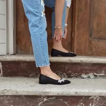 Женская мода Черные атласные туфли на плоской подошве с каблуком 2 см на каблуке 2 см