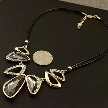 Женская мода роскошный полый геометрический кулон очарование падение ожерелье чёрный