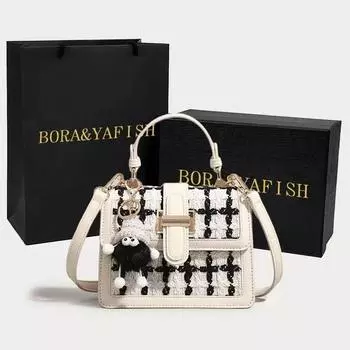 Женская модная маленькая сумка через плечо, женская кожаная сумка Tide Explosion, простая сумка через плечо с подвеской из мультфильма белый