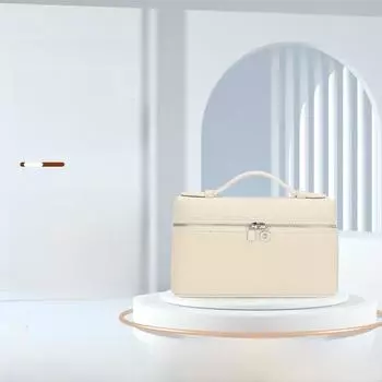 Женская модная сумка через плечо и почтальон из натуральной зернистой коровьей кожи - в ретро-стиле высокого класса в стиле мотоцикла