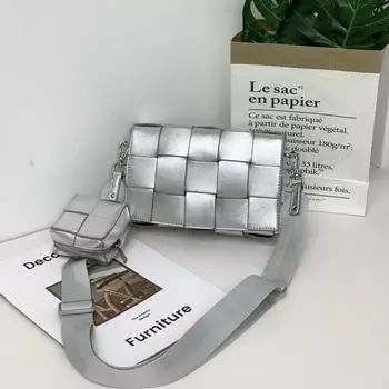 Женская модная сумка через плечо из плетеной кожи 2025 года — модная зимняя универсальная маленькая квадратная сумка-мессенджер 23x14x6cm