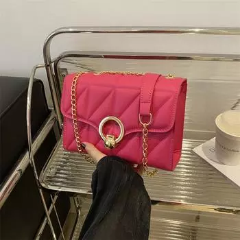 Женская новая маленькая квадратная сумка через плечо в форме цепочки, повседневная сумка для девочек, косая сумка для покупок, портативная повседневная сумка для мобильного телефона чёрный