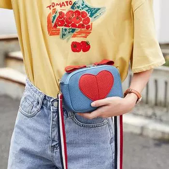 Женская новинка 2024 года, корейская версия сумки-мессенджера Love Peach Lychee Pattern белый