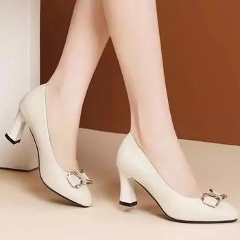 Женская обувь 2024 года, горячая распродажа, женские туфли на высоком каблуке с неглубокой подошвой, модные туфли с бабочкой для офиса и карьеры, новые кристальные туфли на однотонном каблуке для женщин 35 бежевый