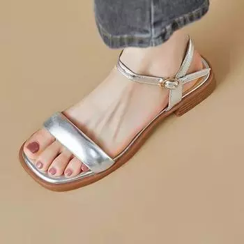 Женская обувь 2024 года, новые летние босоножки на плоской подошве с низким каблуком, женская летняя верхняя одежда, римские пляжные повседневные туфли для вечеринок 35 серебряный