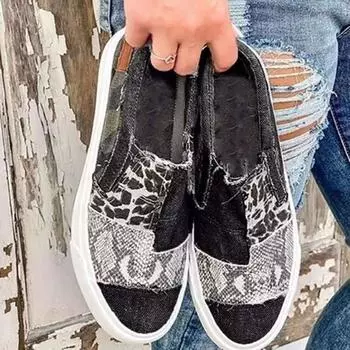 Женская обувь большого размера для внешней торговли 2025 года, осень, европейские и американские новые женские туфли со змеиным узором, полиуретановые, на плоской подошве, парусиновые, ш 35 чёрный