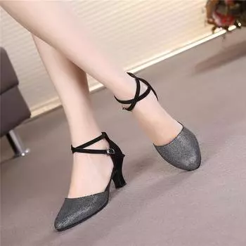 Женская обувь для латинских танцев из искусственной кожи, современная обувь для сальсы с закрытым носком на мягкой подошве, обувь для бальных танцев танго, каблук 5,5 см 34 золотой