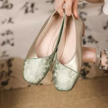 Женская обувь Four Seasons Flat Shoes Slip-on Nurse Shoes Casual Shoes 35-40 35 зелёный