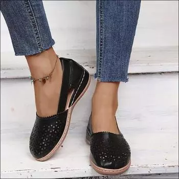 Женская обувь из импортных товаров 2024 года, лето, новые простые сандалии на танкетке с круглым носком и средним каблуком с отверстием для верхней одежды 35 чёрный