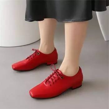 Женская обувь из искусственной кожи на плоской подошве со шнуровкой и квадратным носком. Лаконичный брендовый дизайн. Женская модная обувь. Весенне-осенняя обувь красного, черного, бежевого цвета. 35 бежевый