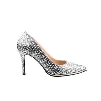 Женская обувь из натуральной кожи на высоком каблуке особого дизайна