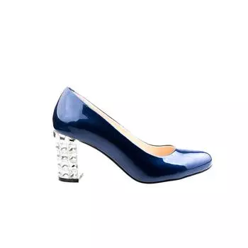 Женская обувь из натуральной кожи на высоком каблуке особого дизайна