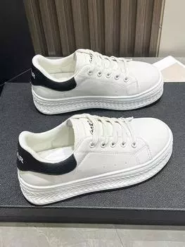 Женская обувь Летняя дышащая обувь 2023 года Новые белые туфли Модные туфли для скейтбординга Универсальные повседневные осенние спортивные туфли на толстой подошве Белые модные туфли 37 чёрный