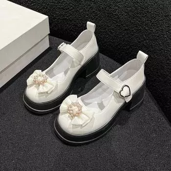 Женская обувь на высоком каблуке Ma Lizhen, новая весенняя обувь, маленькие кожаные туфли с бантом и жемчугом, лоферы на платформе 35 грязно-белый