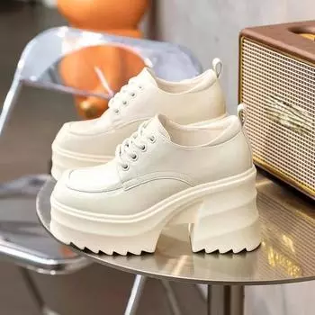 Женская обувь на высоком каблуке, новая трендовая модная обувь для вечеринок, туфли-лодочки на танкетке, повседневные женские черные туфли на шнуровке из искусственной кожи до щиколотки 34