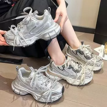 Женская обувь. Новые вулканизированные туфли на шнуровке. Женская спортивная обувь на платформе. Женская повседневная обувь на толстой подошве с наклонным каблуком. 35 серебряный