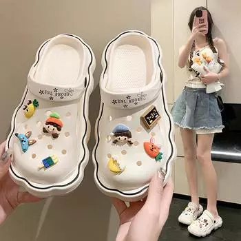 Женская обувь с отверстиями, толстой и мягкой подошвой, тапочки и повседневные сандалии с героями мультфильмов для летней одежды 36 чёрный