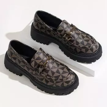 Женская обувь. Шикарная и элегантная женская летняя обувь из обычной кожи. Повседневная прозрачная прозрачная обувь с круглым носком. 35