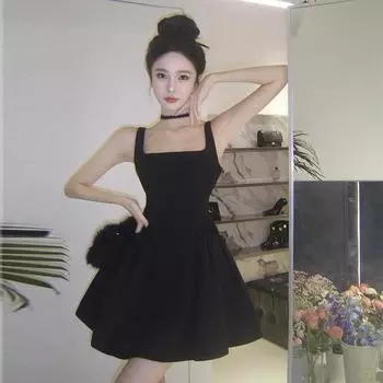Женская одежда милое и сексуальное платье с квадратным воротником, темпераментное, тонкое, на подтяжках S чёрный