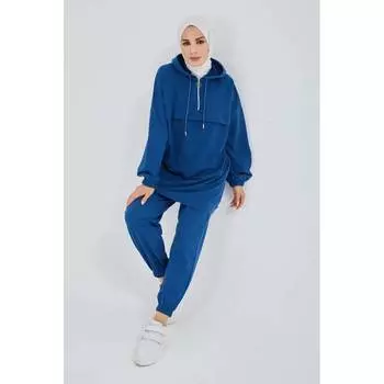 Женская одежда: спортивный костюм с полумолнией спереди